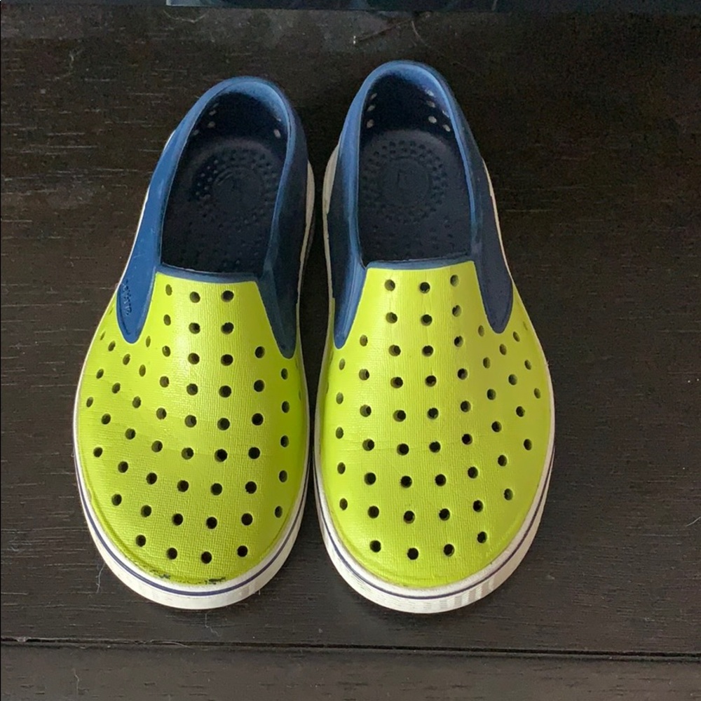 Boys native shoes. Size 11